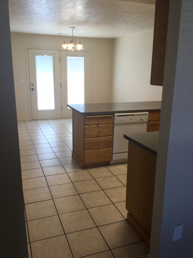 487 Raven Way, Chubbuck, ID 83202 Townhome Rentals in Chubbuck ID