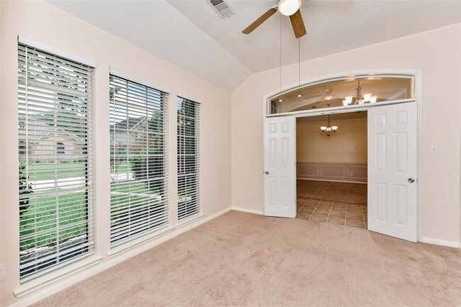 Building Photo - 2314 Piney Woods Dr