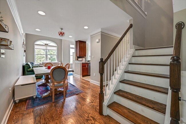 Building Photo - 172 Price Ct