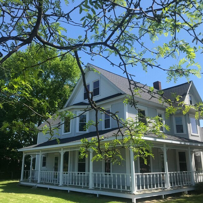 Foto del edificio - 711 Gard Ave