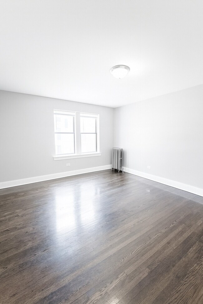 Foto del edificio - 7640 S Stewart Ave