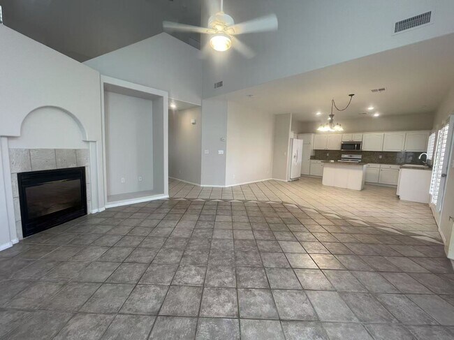 Foto del edificio - Nice two-story single-family property has ...