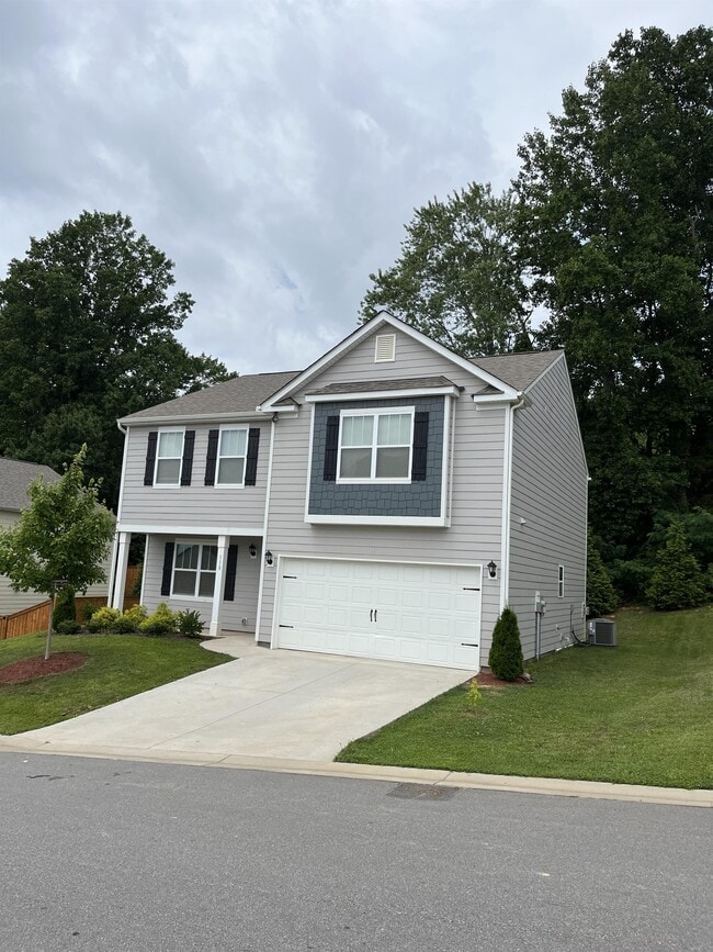Building Photo - 118 Marathon Ln
