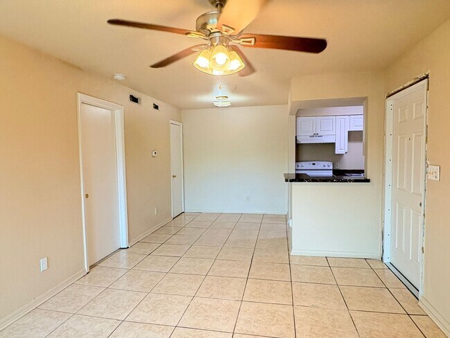 Foto del edificio - 2937 Winkler Ave