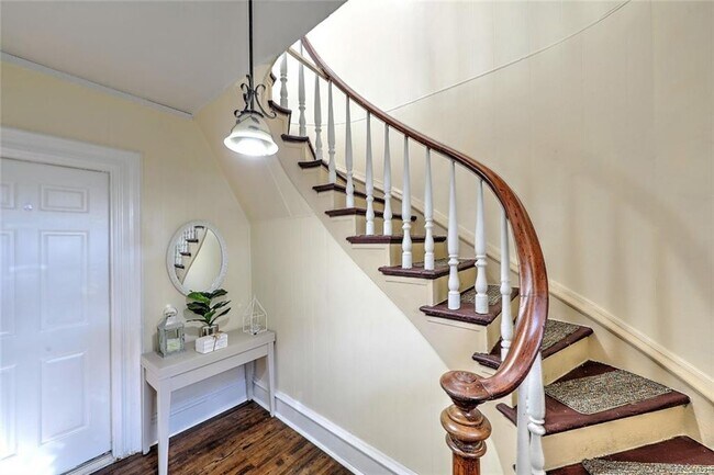 Building Photo - 26 Hammond St