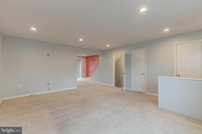 Building Photo - 3667 Stewart Ln