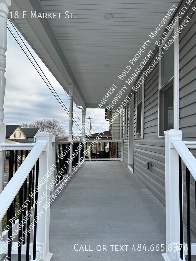 Foto del edificio - 18 E Market St