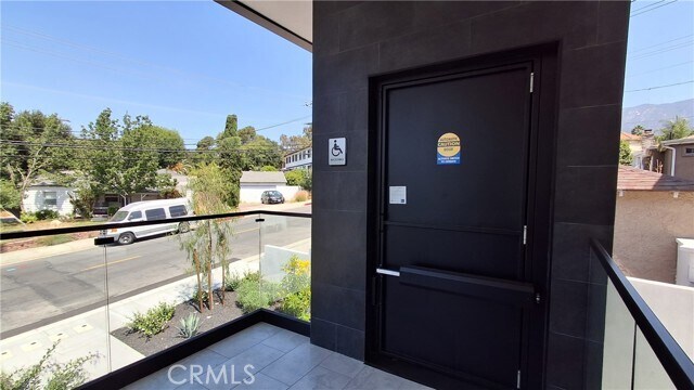Foto del edificio - 4036 Rosemont Ave