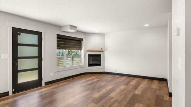 Foto del edificio - 1010 E 7th St