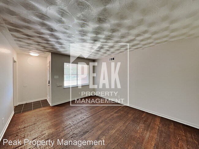 Building Photo - 4 br, 2 bath House - 707 Willowood Ln