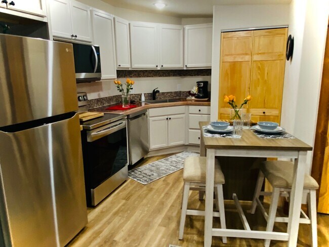 Foto del edificio - 444 E Montezuma Ave