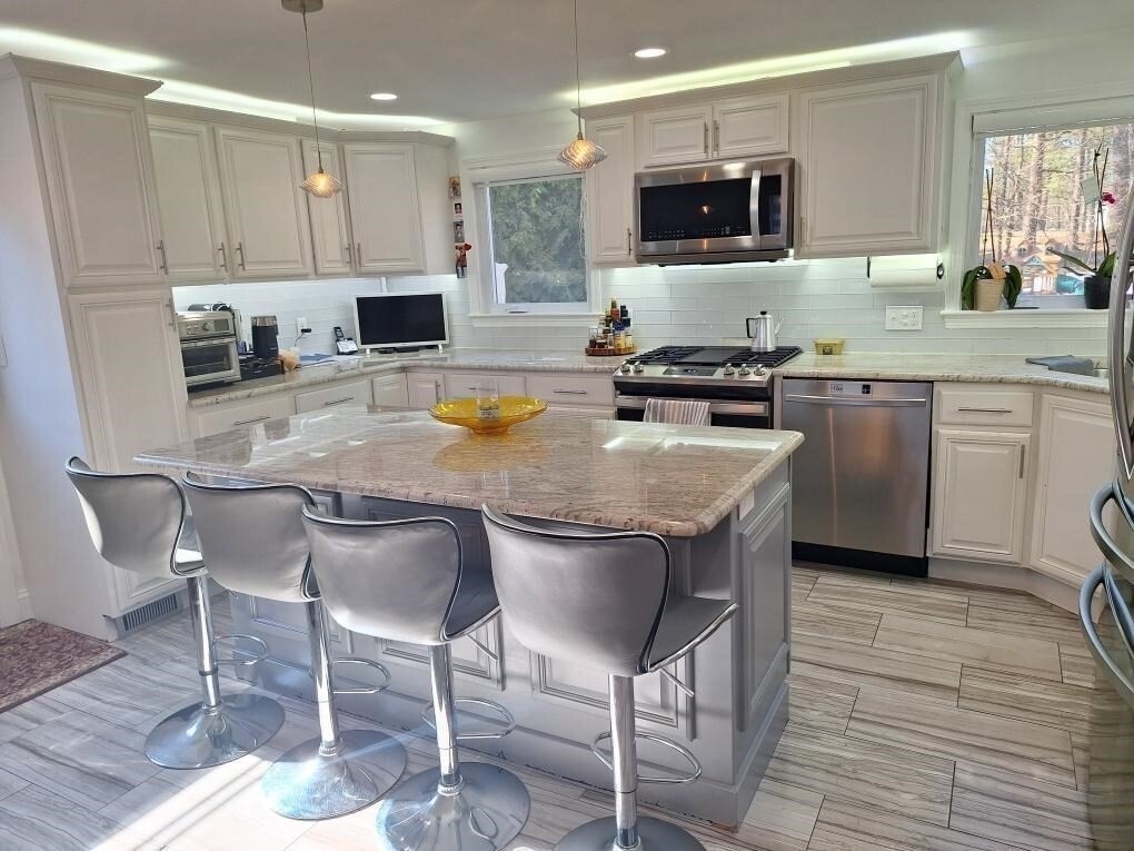 Photo - 6 Lilac Ct (Walpole, MA)