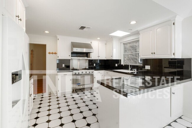 Foto del edificio - 2735 Marty Way