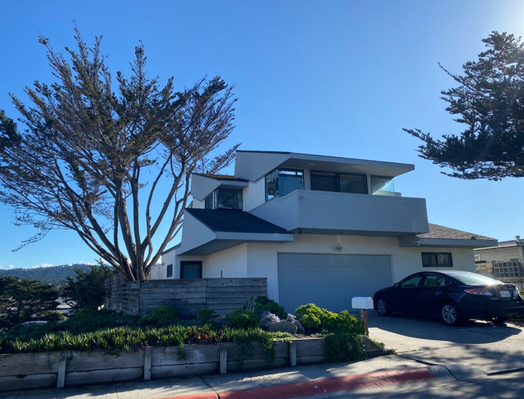 Primary Photo - 140 Dunecrest Ave