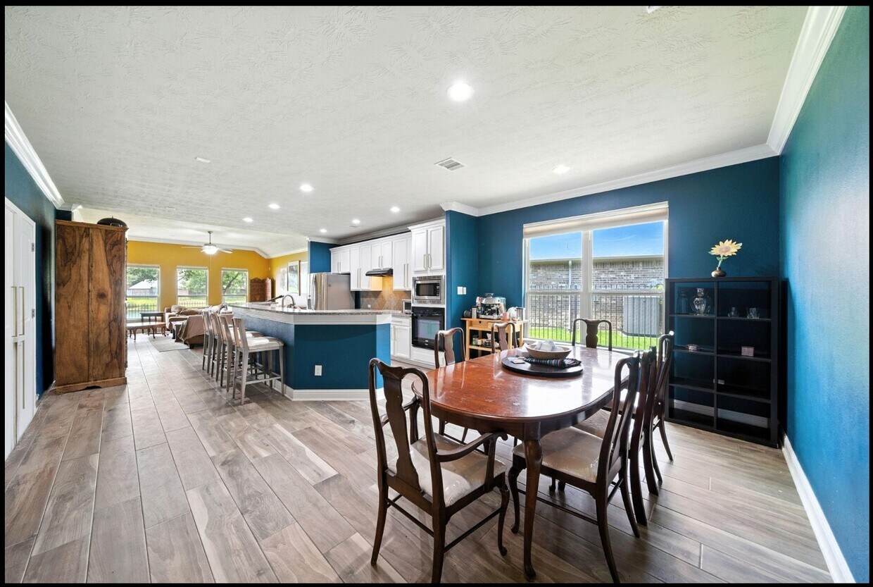 Dining - 25218 Lockspur Dr