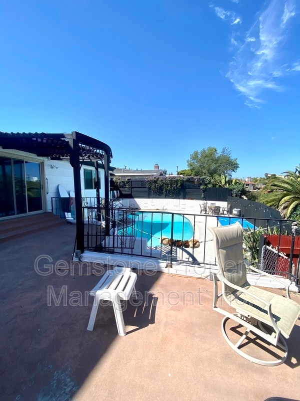 Building Photo - 5659 Dorothy Way