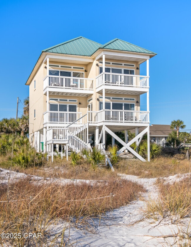 Building Photo - 17609 Front Beach Rd