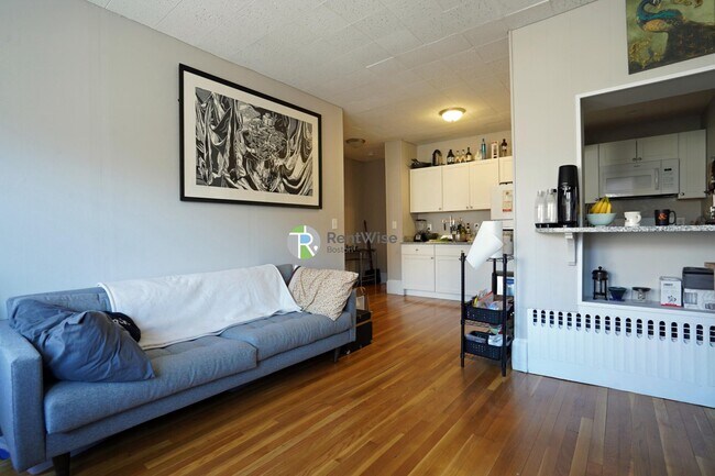 Foto del edificio - 1455 Beacon St