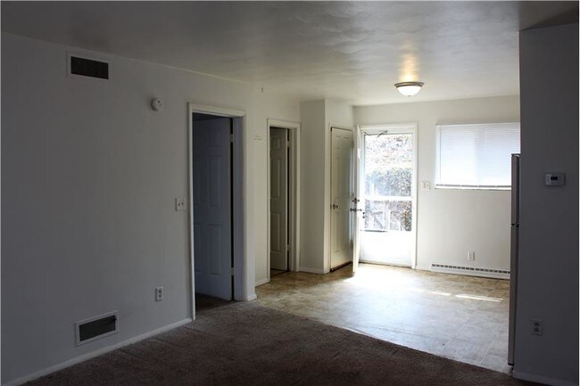 Foto del edificio - 110 Cunningham Ln