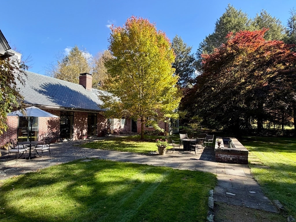 Primary Photo - 164 Forest St