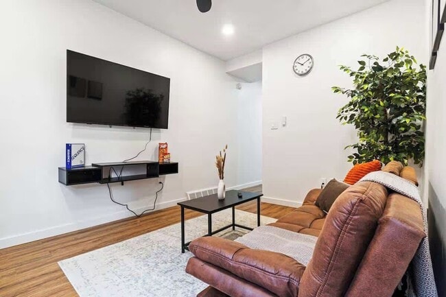 Sala de estar - 521 Alpine Ave