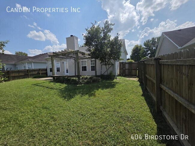 Building Photo - 404 Birdstone Dr
