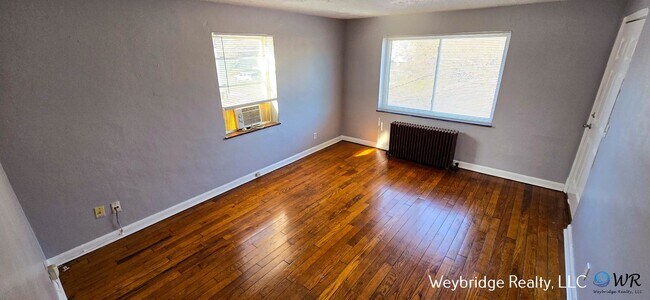 Foto del edificio - 1663 Summit Rd
