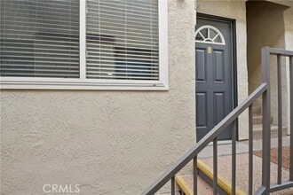 Building Photo - 112 N Primrose Ave