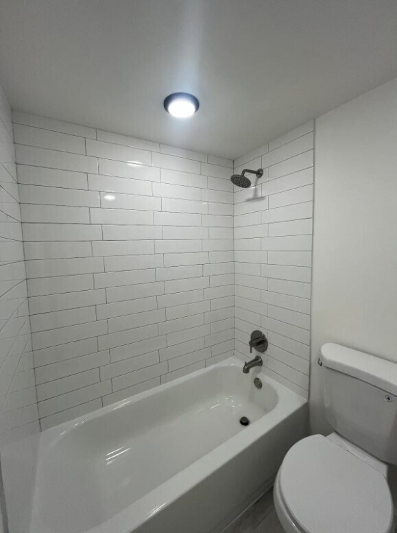 Foto del edificio - 4774 Kings Dr