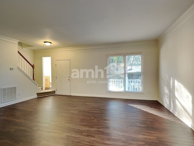 Foto del edificio - 1305 Groveland Trl