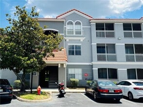 Building Photo - 18001 Richmond Pl Dr