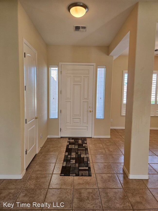 Building Photo - 2 br, 2.5 bath House - 2634 Discovery Rd