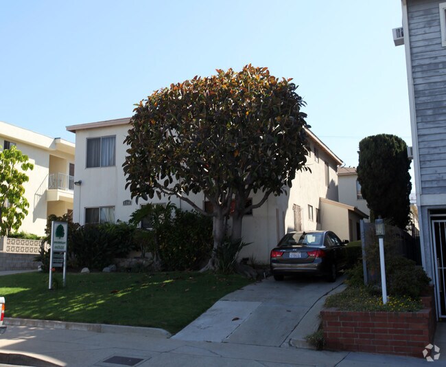 Building Photo - 1246 S Saltair Ave