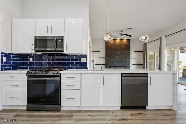 Foto del edificio - 2504 Youngdale Dr