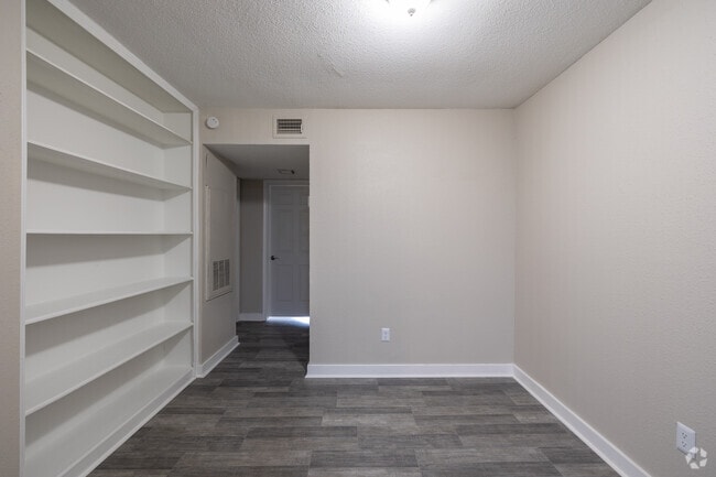 Building Photo - Park Trails