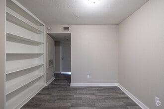 Building Photo - Park Trails