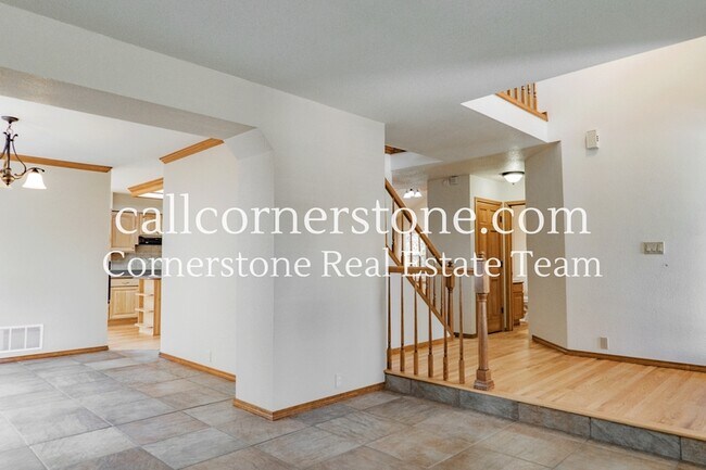 Building Photo - 2055 Tyrone Dr