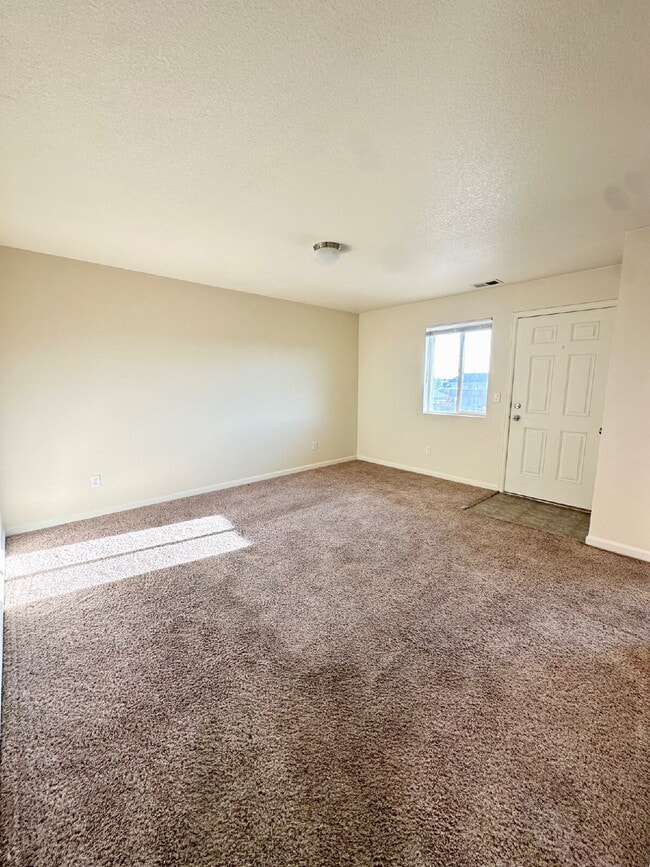 Building Photo - 204 Abby Rd