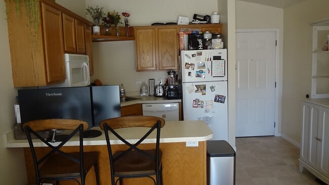 Building Photo - Great One Bedroom near Provo Rec Center, U...