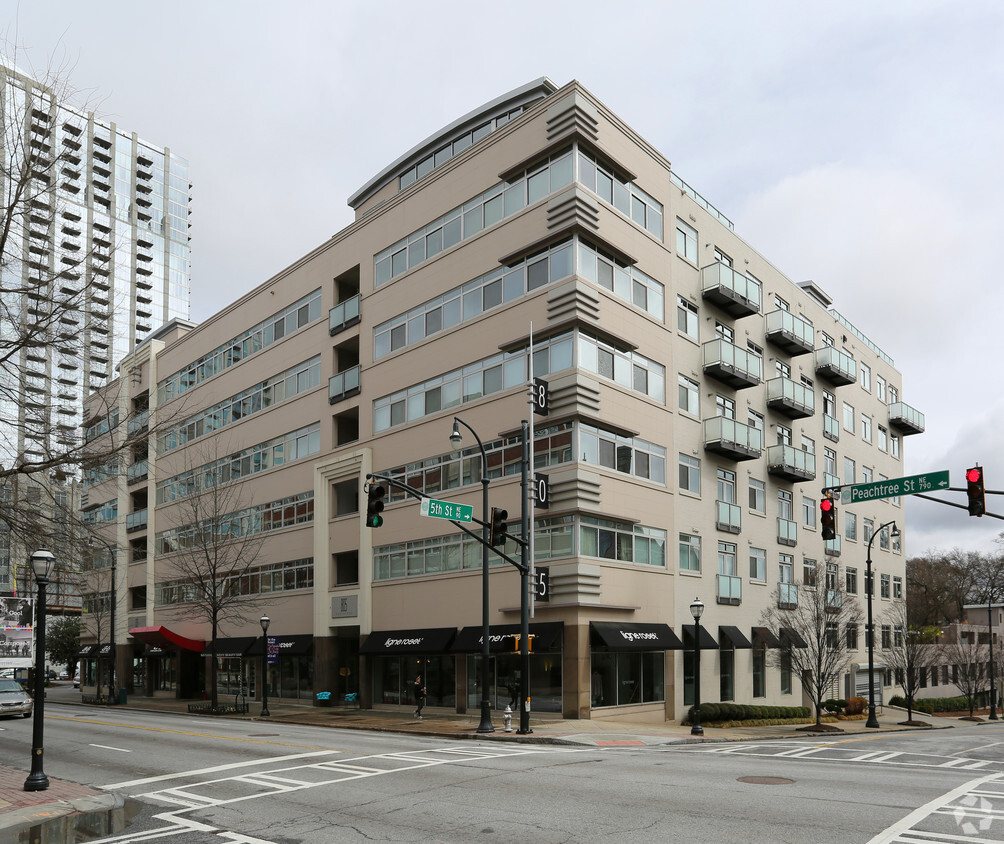 Foto principal - 805 Peachtree St NE