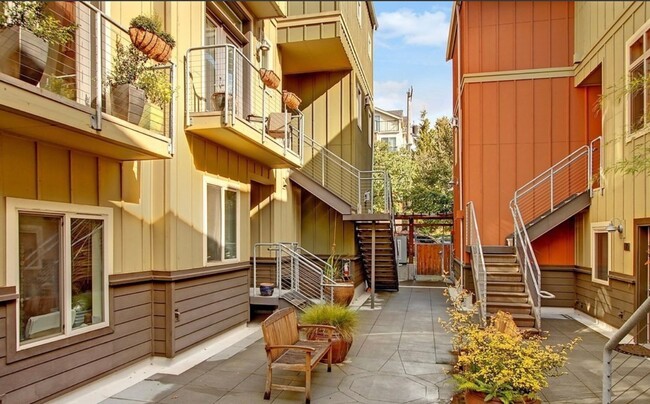 Foto del edificio - Solstice Townhouse ~ Fremont