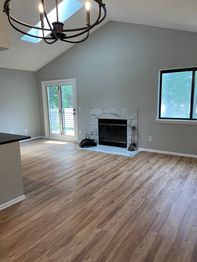 212 Grenadier Ct Unit 212, Halfmoon, NY 12065 Condo for Rent in