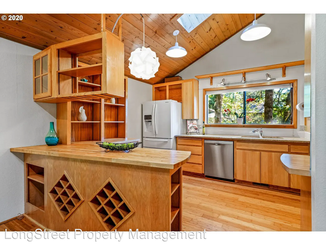 Building Photo - 5 br, 3 bath House - 2777 NW Rolling Green...