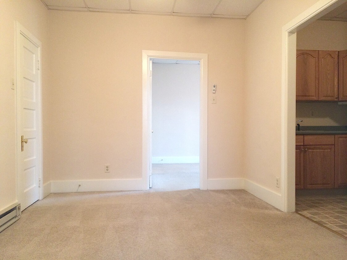 110 S Main St Unit 110 South Main Stree, Nazareth, PA 18064 Room for