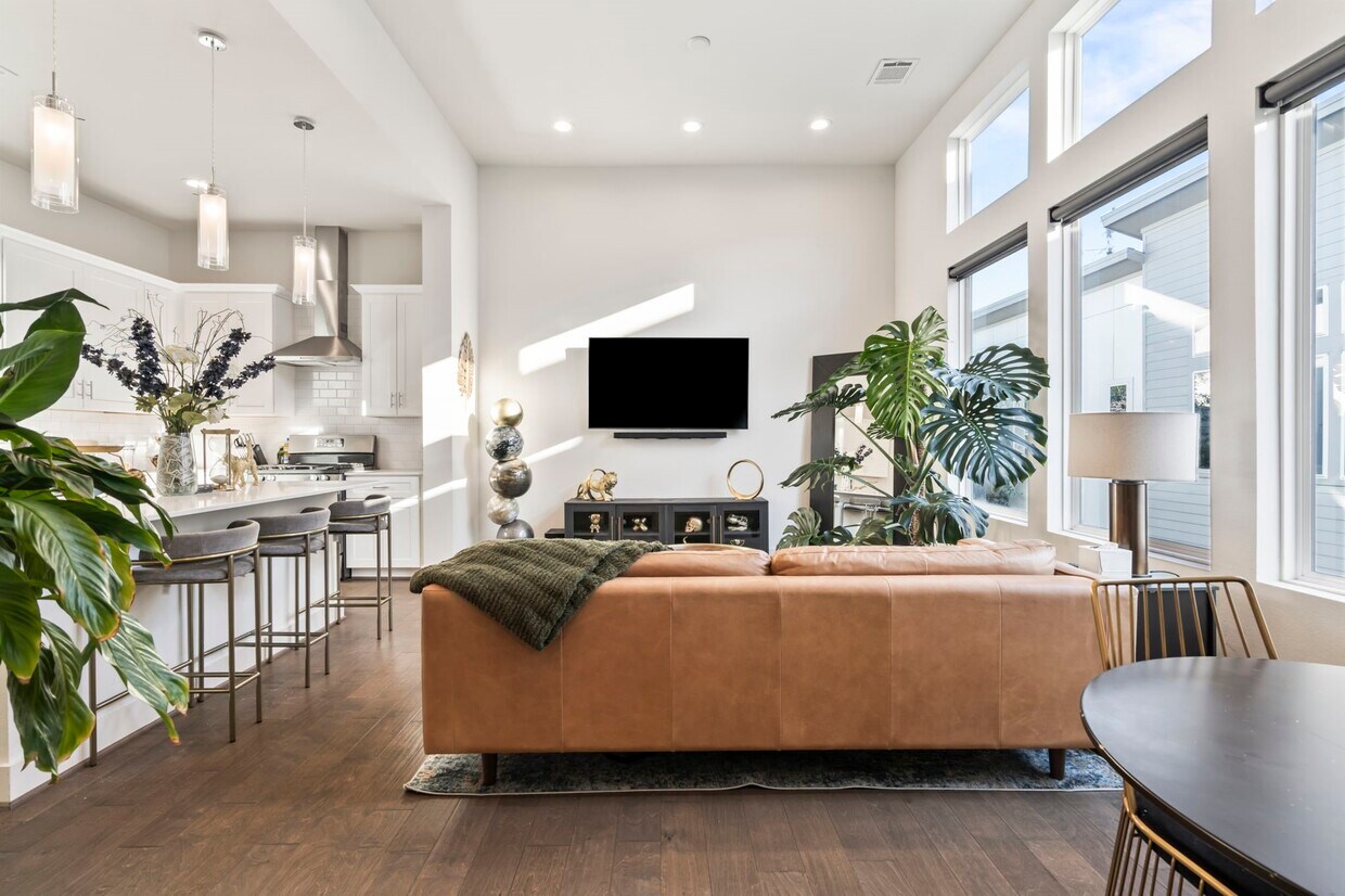 Foto principal - 2210 Lou Ellen Ln