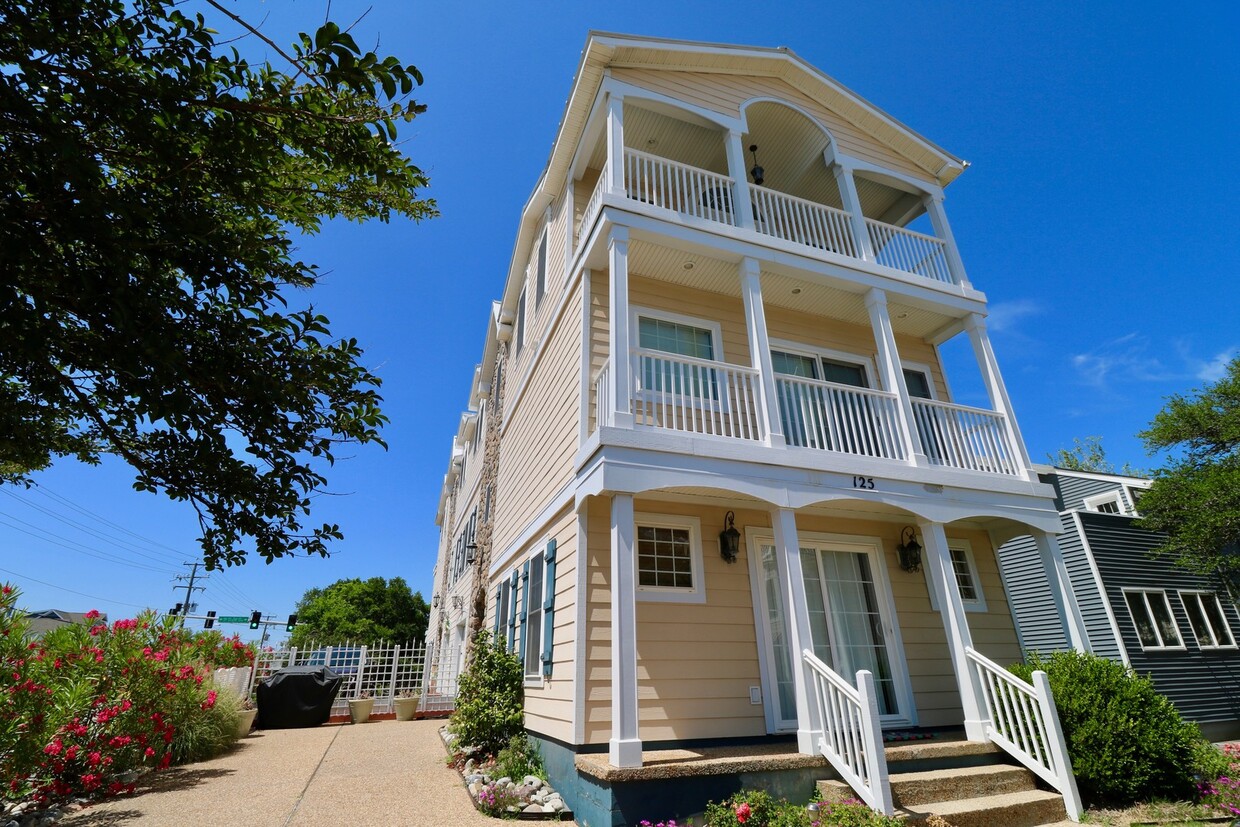 Foto principal - Beautiful Furnished 3-Story North End Seas...