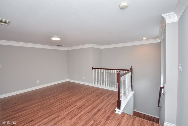 Building Photo - 29615 Legends Green Dr