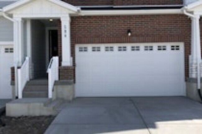 Foto del edificio - 192 W Silver Springs Dr