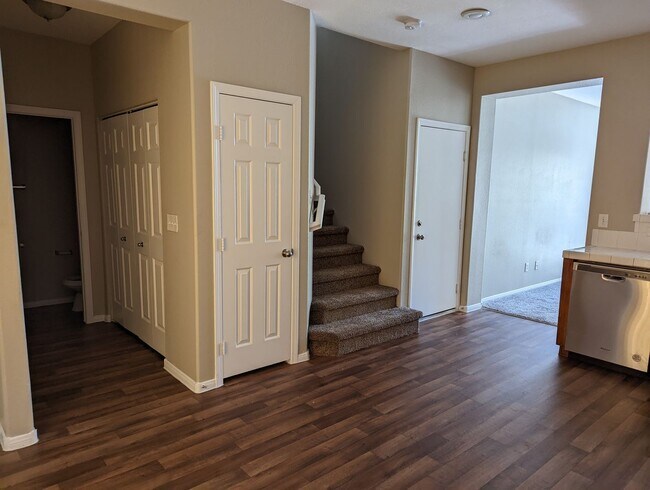 Foto del edificio - 3 Bedroom Home in South Las Vegas.