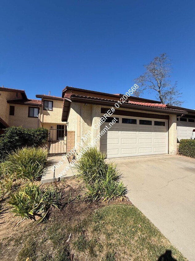 Foto principal - Beautiful Two Story Orcutt Town Home in th...